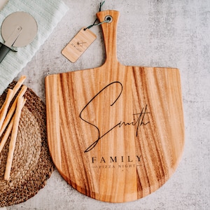 Personalized Wooden Pizza Peel, Engraved Pizza Paddle, Customized Wooden Pizza Board, Kitchen Decor, Gift For Family Christmas, Wood Pizza