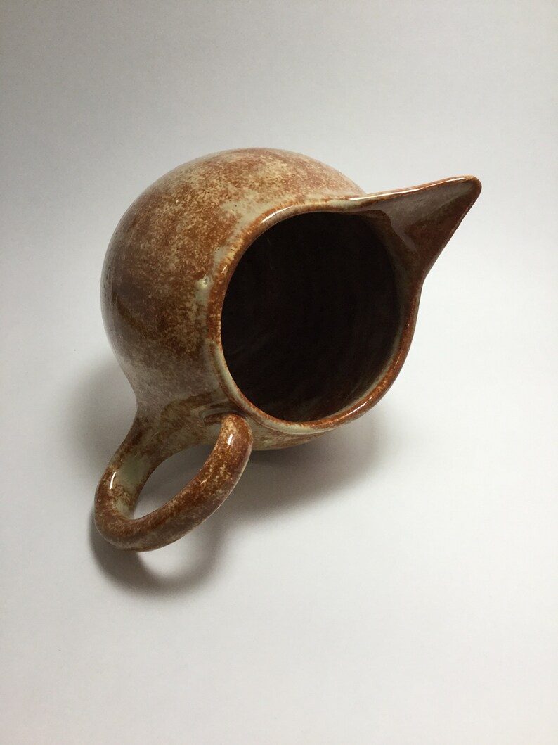 Albany slip pitcher