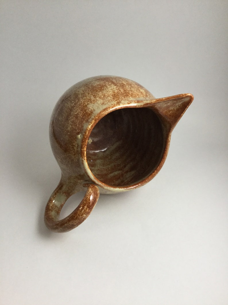 Albany slip pitcher