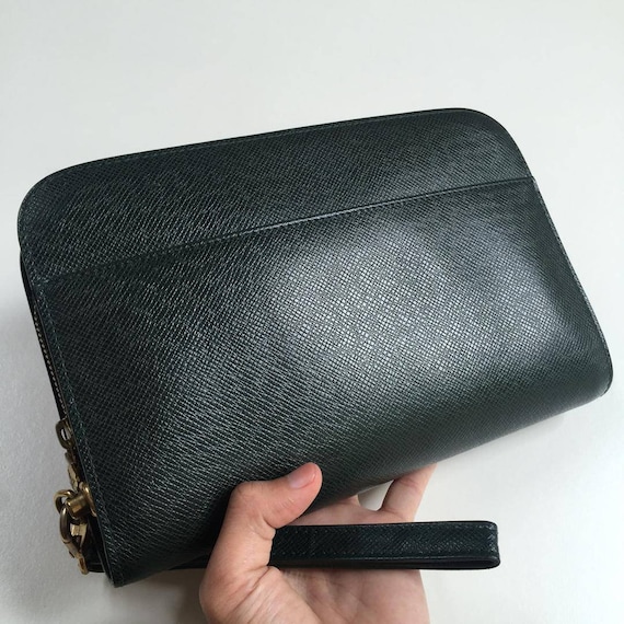 dark green clutch