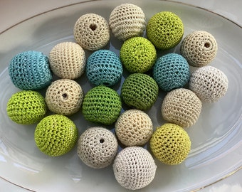 1 set of 3 crochet beads * approx. 3 cm in diameter* Wooden beads crocheted around decorate crafts