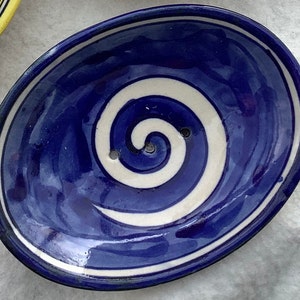 1 SOAP DISH ceramic hand painted spiral soap dish approx 3x13x10cm