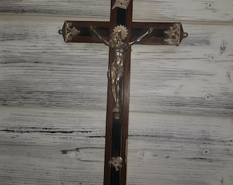 Muy antiguo CRUZ Crucifijo Jesús Figura Santa 61 cm Cruz de Pared Hogar Altar 33 x 17 cm