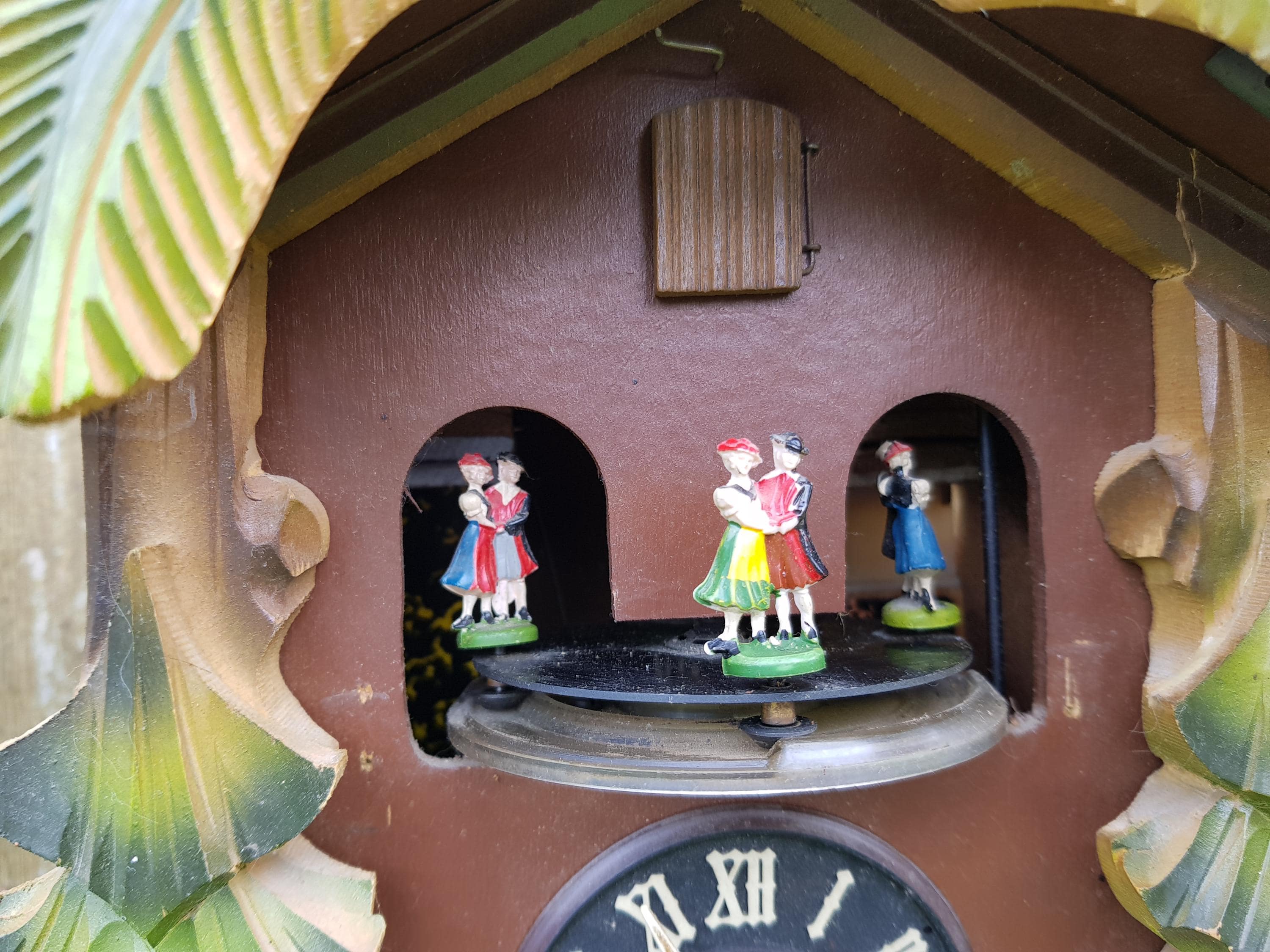 ★オルゴール　GUEISSAZーJACCARD　スイス製★ GUEISSAZ Jaccard Detailed Swiss Cuckoo Clock 3 Cones Pendulum