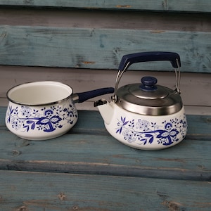 Set of 2 enamel tea kettles + saucepan pot blue white onion pattern