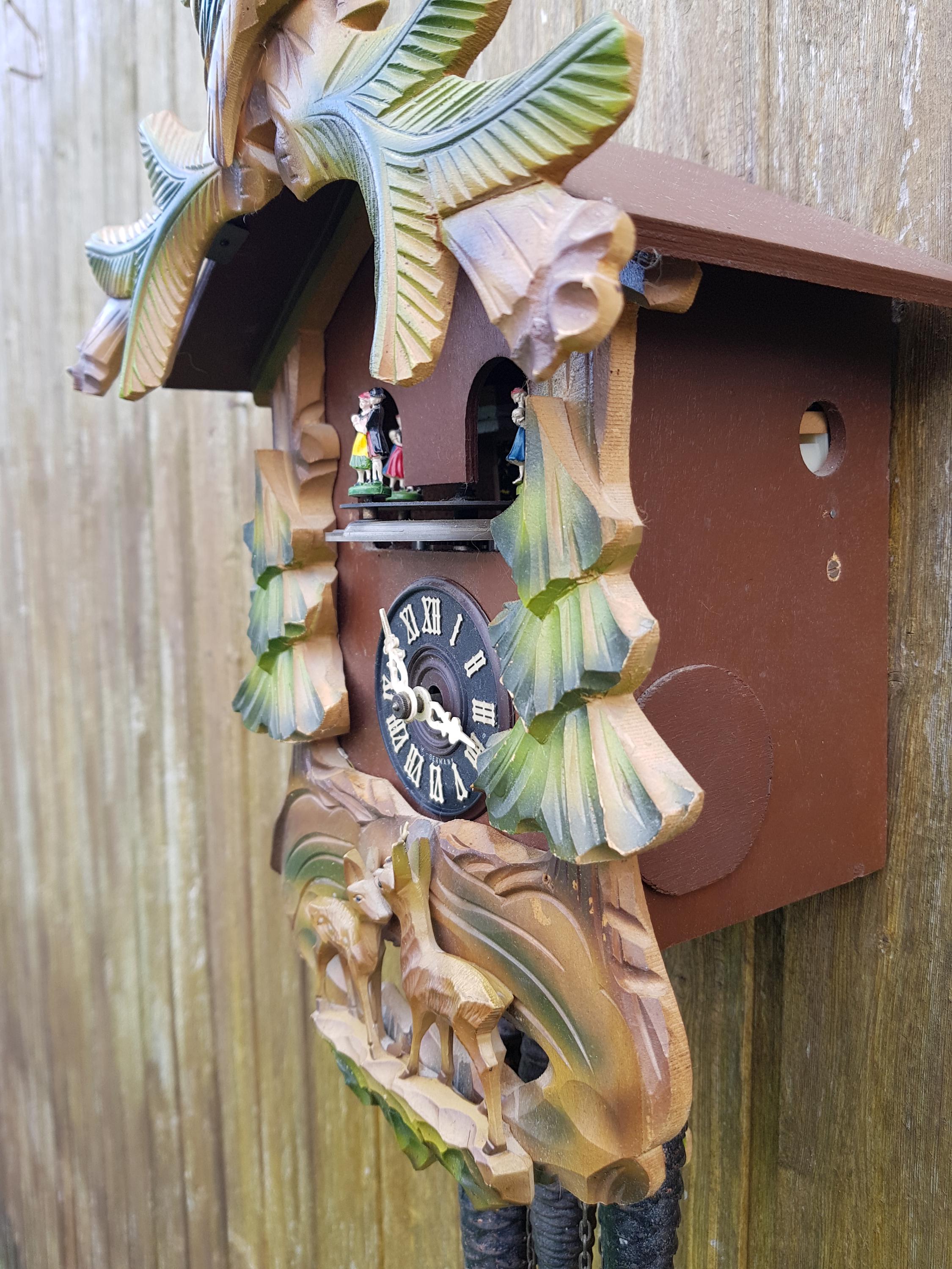 GUEISSAZ Jaccard Detailed Swiss Cuckoo Clock 3 Cones Pendulum