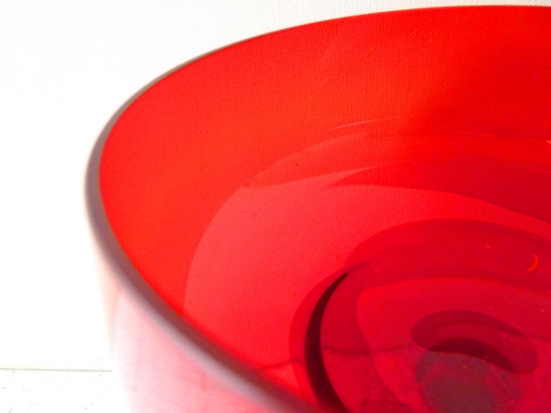 Vintage Tafelaufsatz rotes Glas, Fußschale Glasschale Tazza, Rubinglas Obstschale kirschrot, Pressglas Schale, Weihnachten Dekoration Xmas Bild 6