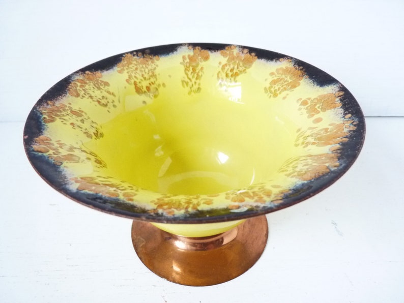 Rare Unusual Deep Vintage Enamel Bowl, Mid-Century Jewelry Bowl Vanilla Yellow Black Copper, 50s 60s Bonbonniere MCM CANDY DISH image 3