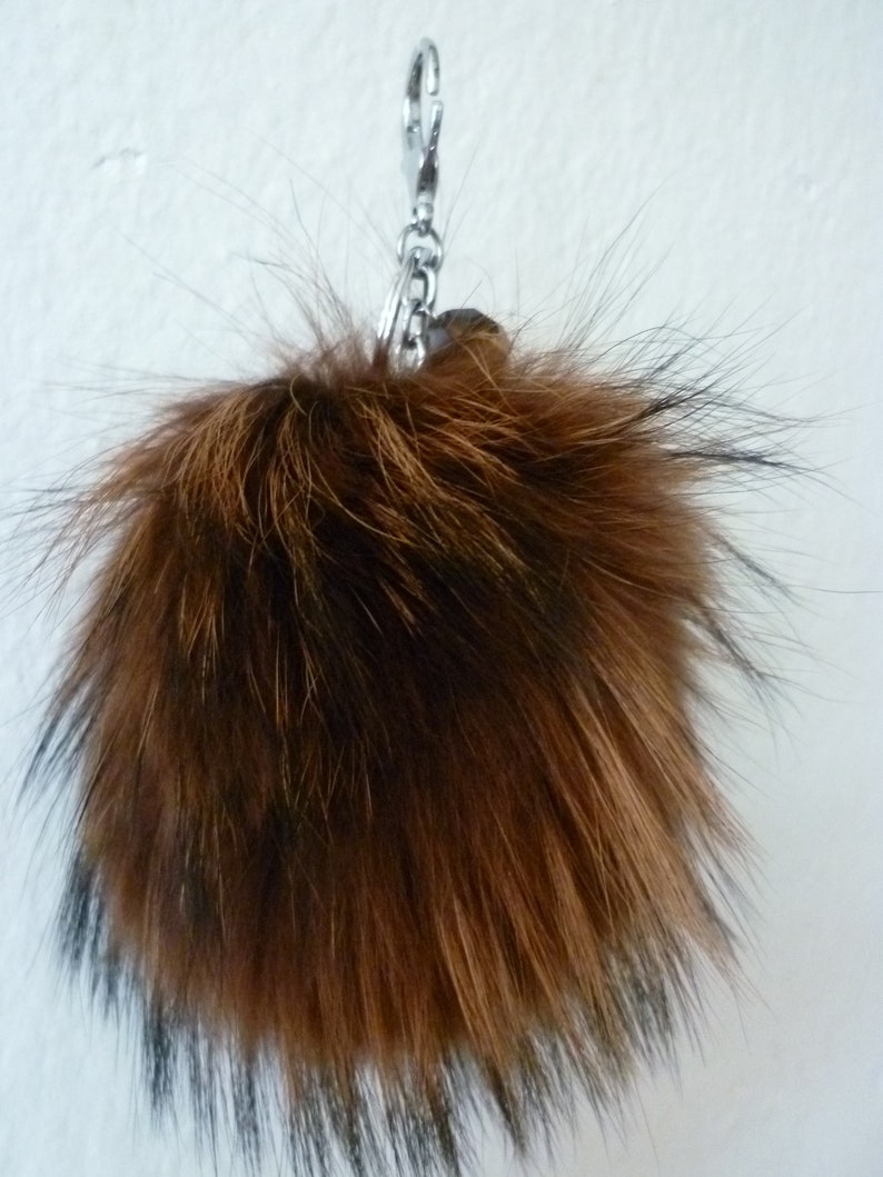 keychain. brown real finnracoon fur pom-pom bag charm