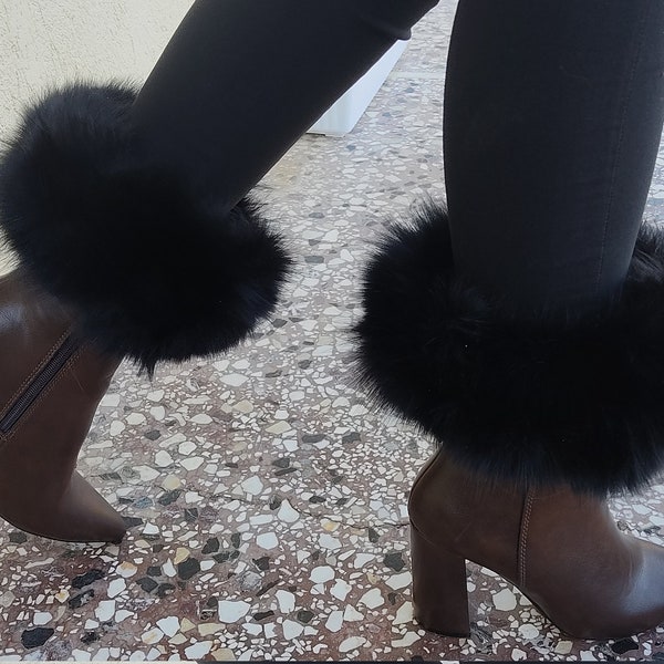 Revers de bottes en fourrure de renard noir