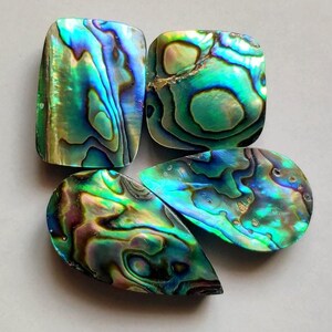 Pietra preziosa sciolta in conchiglia di abalone naturale da 139 carati, buona qualità, cabochon in conchiglia di abalone naturale, 4 pezzi, ciondolo in conchiglia di abalone, gioielli
