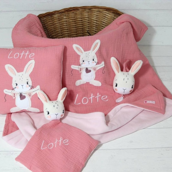 Tolles Geschenk-Set "I love U", Zuckersüße Babydecke , Kuscheltuch, Kissen und Spieluhr