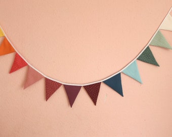 Rainbow pennant banner made of muslin, for self-assembly