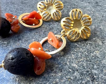 Boucles D'oreilles Anciennes Design - Pierre De Lave Noire Et Corail - Style Pendantes Dormeuses - Occasion