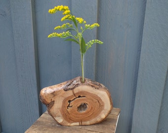Flower vase from mock beech