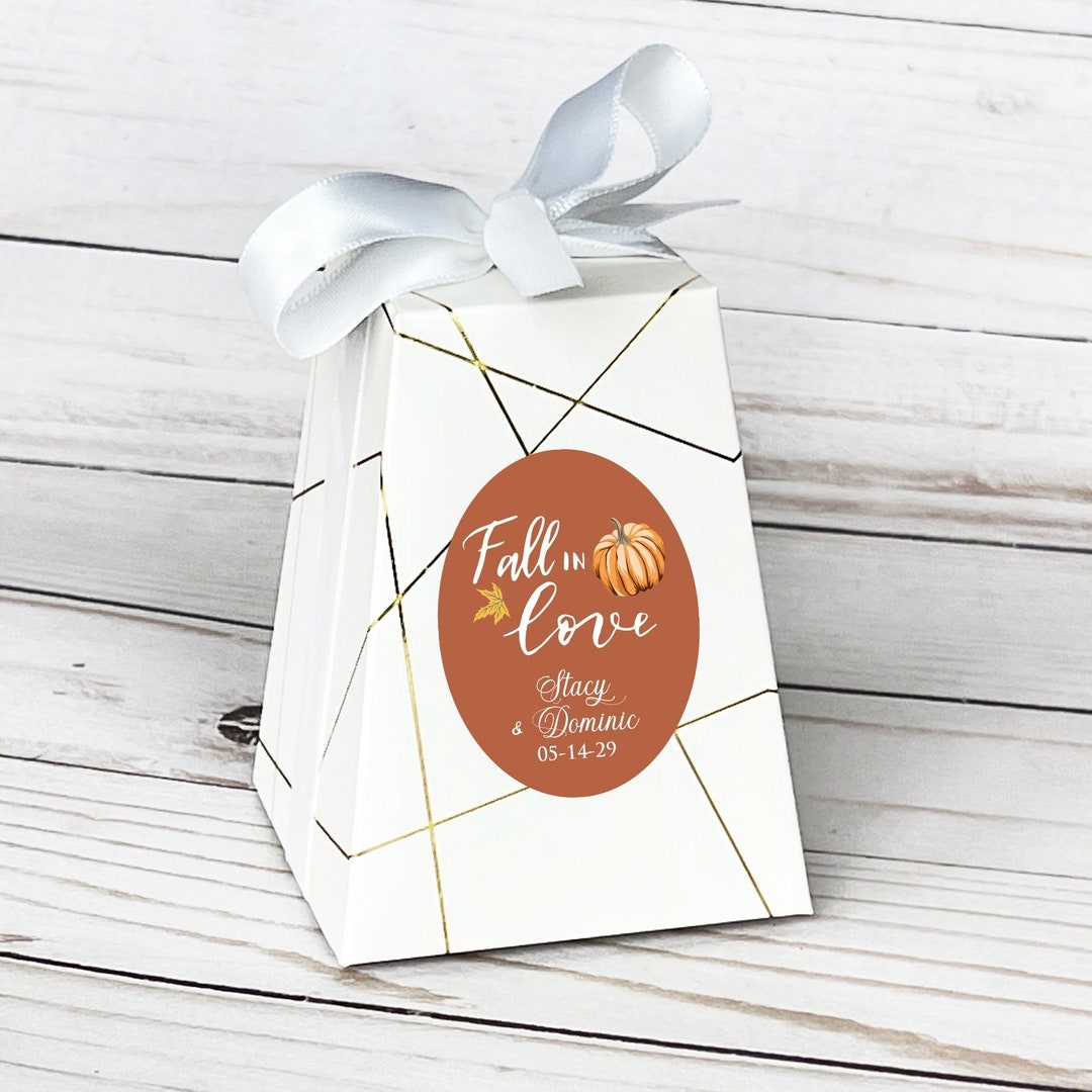 12 Pcs Fall in Love Wedding Personalized Pedestal Favors - Wedding ...
