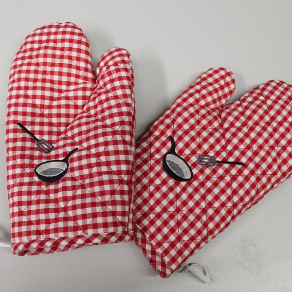 Kitchen gloves embroidered checkered