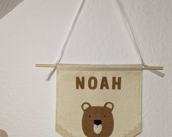 Personalisiertes Banner aus Filz mit Bär handgemacht, Babyzimmer, Kinderzimmer, Wanddeko, Geschenk, Geburt, Wandbehang, Beige, Braun,