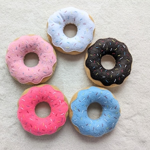 Felt donuts for children's kitchen or grocery store, grocery store, donut, donut, gift idea, present, play, felt food, food, play food