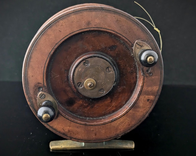 Large Antique Nottingham style fishing reel, Walnut and Brass