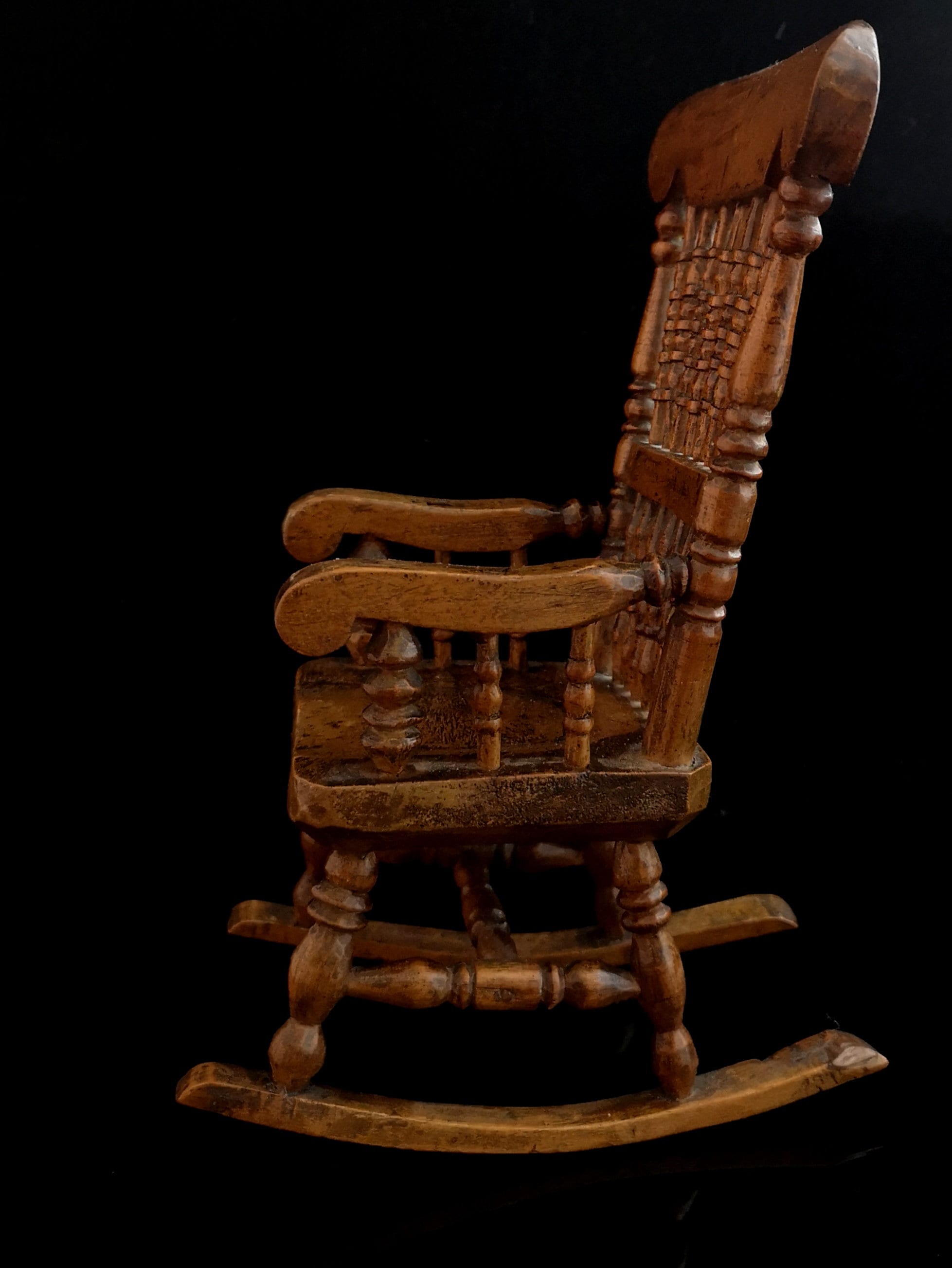 Vintage dolls Rocking chair, small, wood, Teddy bear chair