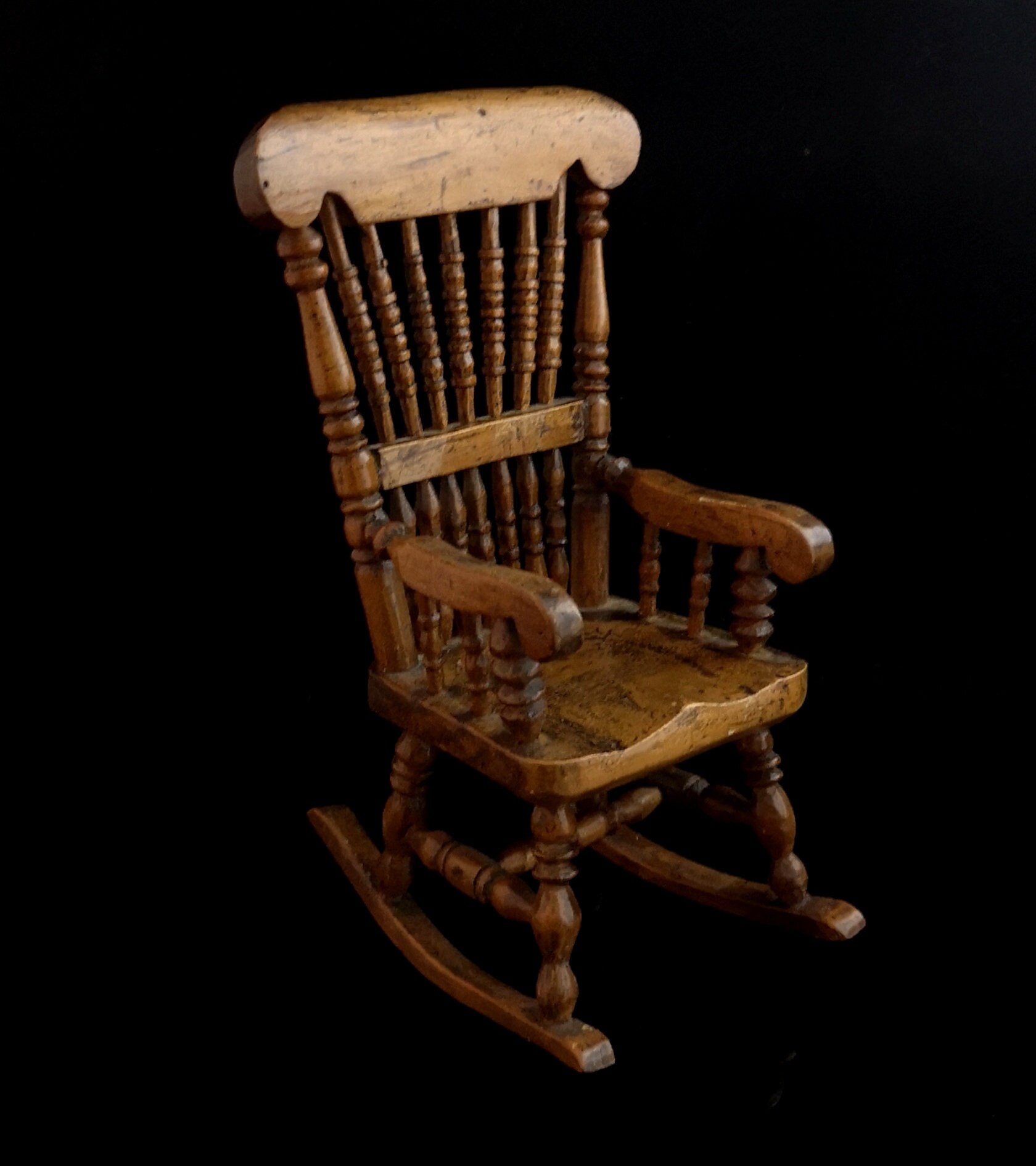 Vintage dolls Rocking chair, small, wood, Teddy bear chair