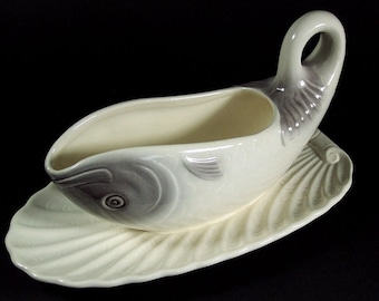 Vintage antique Art Nouveau ceramic fish gravy boat gravy boat from the fish service from Waechtersbach designed by Adolph Müller Germany 1910