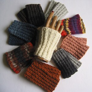 Hand-knitted Merino wrist warmers fingerless gloves hand warmers cuffs arm warmers seamless made of 100% Merino wool unisex