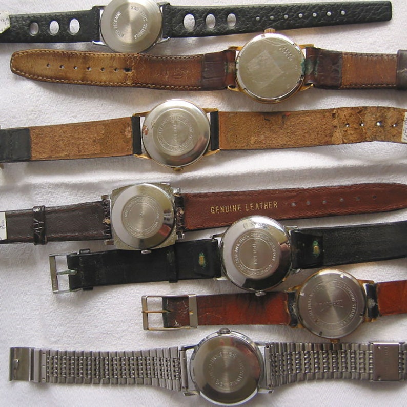 ensemble antique vintage de 7 montres-bracelets par Kelton Armanchoc Pontiac Swiss Made Timex Dermont Swiss Waterproof Enroulement automatique à la main image 9