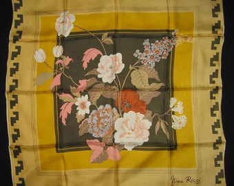 vintage original NINA RICCI Paris foulard en soie foulard en soie châle dans son emballage d'origine ~ dans le tissu signé Nina Ricci Raris ~ roulé à la main