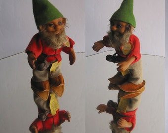 Vintage antique early dwarf figure PUCKI by Steiff with original button and flag 8713 03 Original ID with inscription plastic body complete