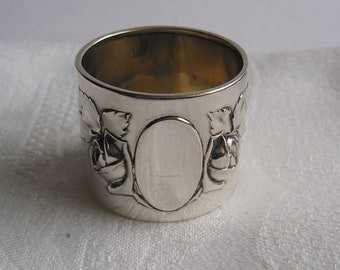 Vintage antique silver napkin ring hallmark 800 crescent crown manufacturer Seybold & Hirschauer Hanau hallmarked SH rose decoration customizable