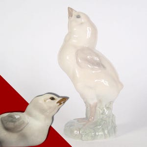 Vintage antique figurine of a turkey chick by Royal Copenhagen Denmark, model no. 1185, designed by Ingeborg Nielsen, hand-painted, undamaged.