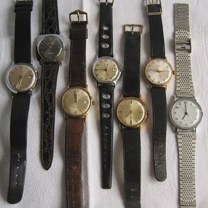 ensemble antique vintage de 7 montres-bracelets par Kelton Armanchoc Pontiac Swiss Made Timex Dermont Swiss Waterproof Enroulement automatique à la main image 10