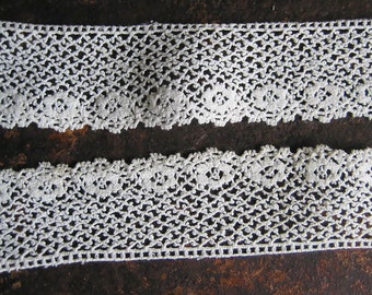 Vintage 5.35 m antique French lace trim made of cotton scalloped edge couturier dressmaking costume designer dressmaker's dummy nostalgia