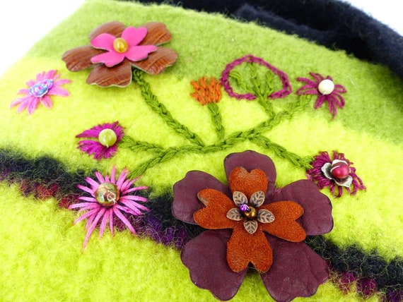 Beaded leather flower design on both sides, felte… - image 4