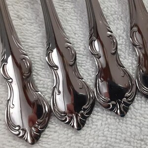 43 piece service for 8 vintage Heritage Wentworth stainless flatware set