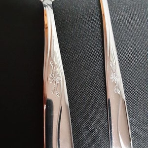 24 piece service for 4 Imperial stainless flatware set, IMI41