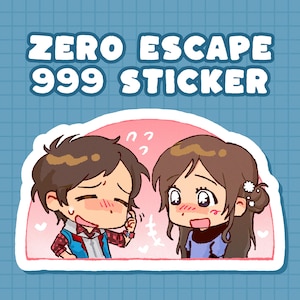 Puede incluir: Una pegatina con dos personajes de estilo anime con mejillas sonrojadas. La pegatina tiene el texto "ZERO ESCAPE 999 STICKER" en letras blancas. El fondo es un patrón de cuadrícula azul claro.