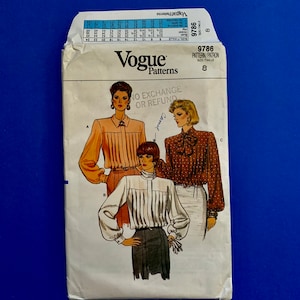 UNCUT 80&#39;s Vogue 9786 Misses Loose fitting Blouse with extended shoulders and shoulder pads Sewing Pattern Size 8  Bust 31 1/2