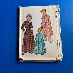 50&#39;s McCall&#39;s 9598 - Girls Robe in two lengths Sewing Pattern  -Size 8, Bust 26 or Size 10,  Bust 28 - Complete