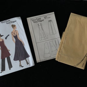 90&#39;s Very Easy Vogue flared fitted dress with shoulder straps and straight legged pants Sewing Pattern 9004 - Size - 6-8-10  Uncut