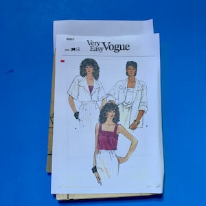 UNCUT 80&#39;s Vogue 8662 Very Easy Misses Blouse and Camisole  Sewing Pattern  - Size -12, Bust 34&quot; - Missing envelope