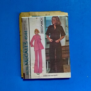 UNCUT McCall&#39;s 4544 Misses Pullover Top and pants sewing pattern - Size 16  - Missing Envelope