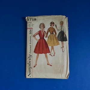 Simplicity 4718 Sub-Teen Jumper / Dress, Skirt and Blouse Sewing Pattern  - Size 12S - Bust 31, waist 25, hip 34 - Cut and complete