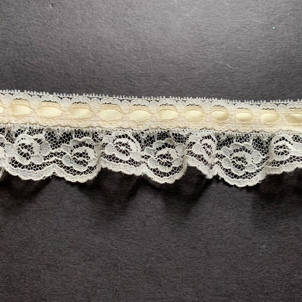 Vintage 1 5/8 inch Beige lace trim with ribbon - by the yard