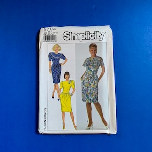 UNCUT Simplicity 9704 Misses Short Sleeve Dress with puffed sleeves sewing pattern -  Size 4 - 12 - Bust 29 1/2&quot;  - 34&quot;