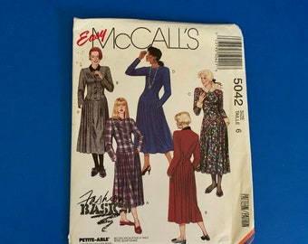 ONBESNEDEN Easy McCall's 5042 Misses lage taille jurken Fashion Basics naaipatroon - maat 6, buste: 30 1/2"
