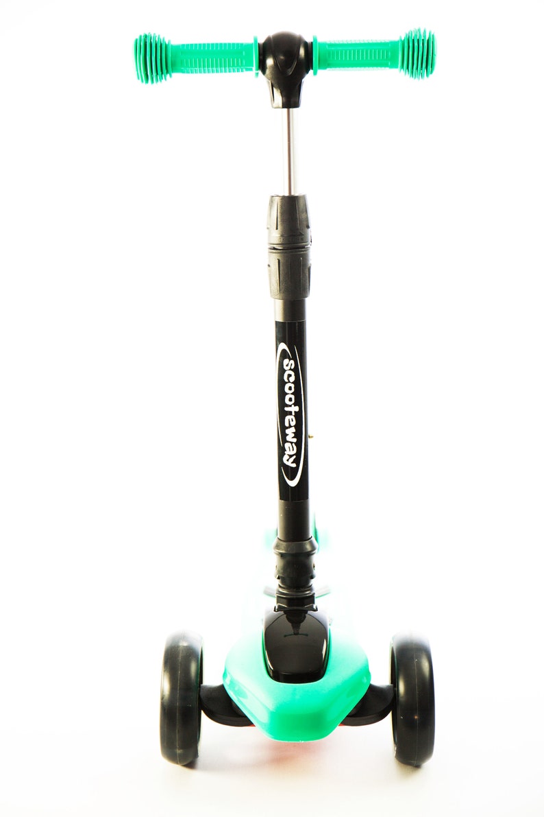 Scooter for children DELUXE from 3 to 14 years high cover balanced in 3 wheels with light and resistant rear brake adjustable in 3 levels