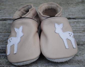 Crawling shoes, fawn cream-white